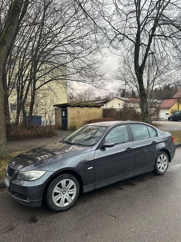 Gebraucht BMW 320 150 PS (110 kW) 2005 Grau Limousine