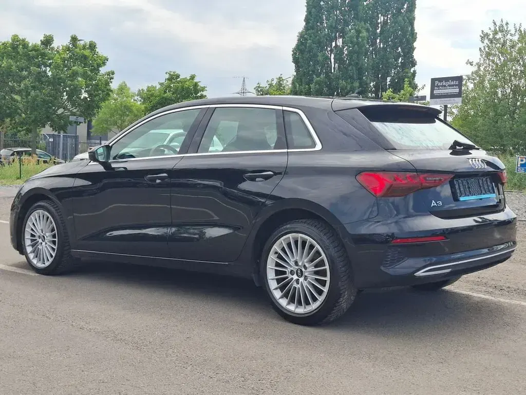 Gebraucht Audi A3 Sport 150 PS (110 kW) 2022 Schwarz Limousine