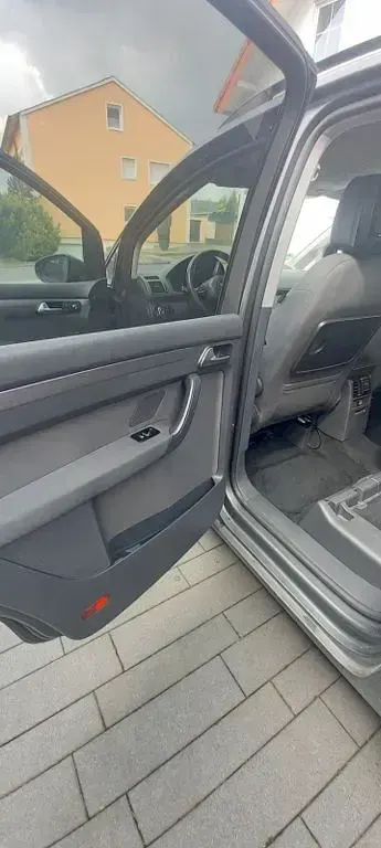 Gebraucht VW Touran 140 PS (102 kW) 2011 Braun Van / Kleinbus