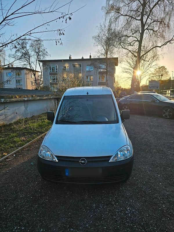Second-hand Opel Combo 75 CP (55 kW) 2010 Alb Monovolum