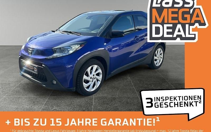 Gebraucht Toyota Aygo X Pulse 72 PS (52 kW) 2022 Juniper blue metallic/ night sky black SUV