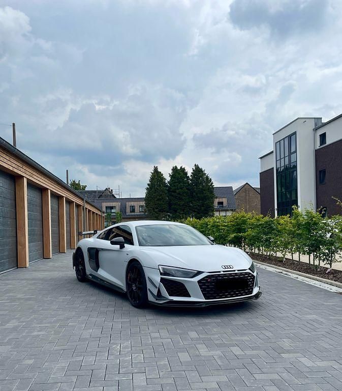 Grau Gebraucht 2024 Audi R8 Coupé Sport Coupé | 138.000 € - Bild 1/4