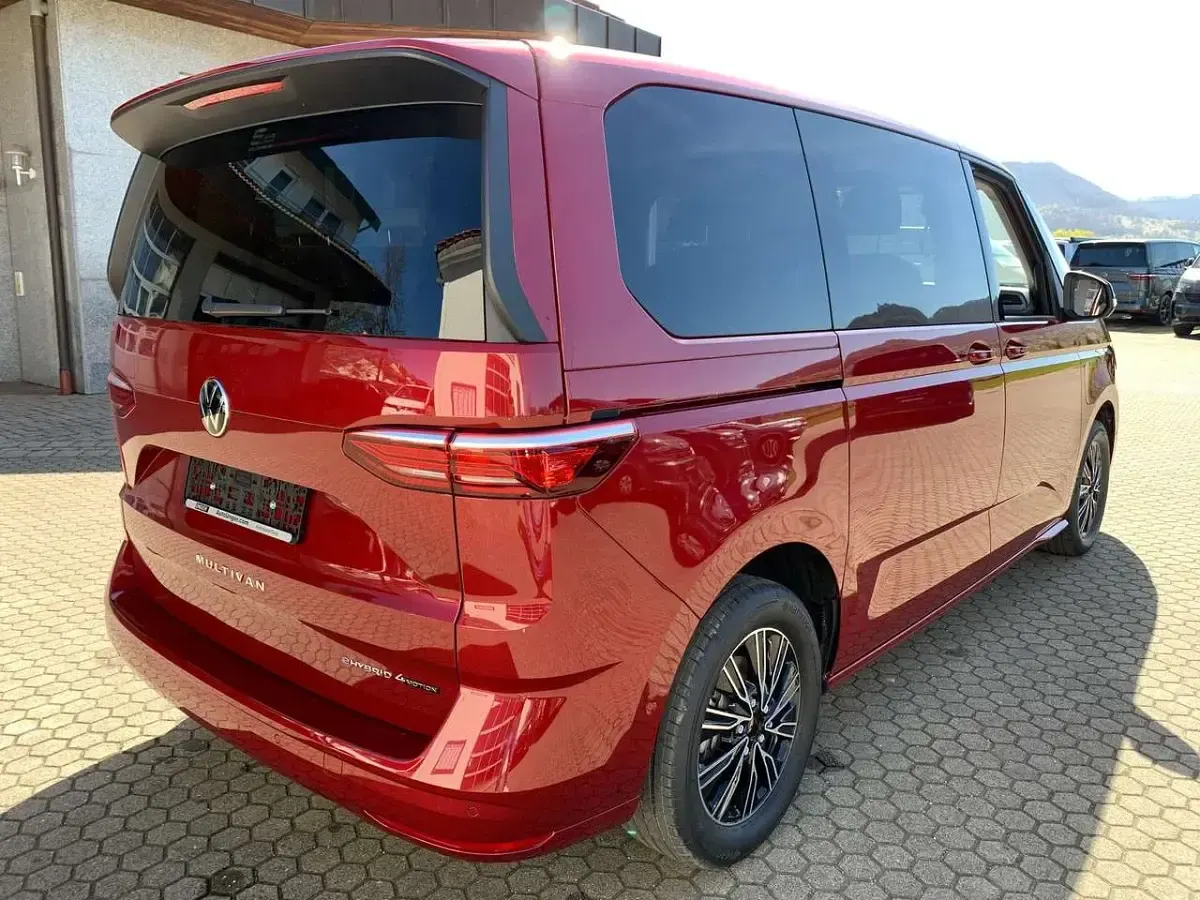 Neu VW Multivan 245 PS (180 kW) 2026 Fortana rot metallic Van / Kleinbus