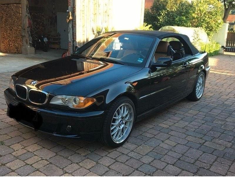 Gebraucht BMW 318 Cabriolet 150 PS (110 kW) 2004 Schwarz Cabrio