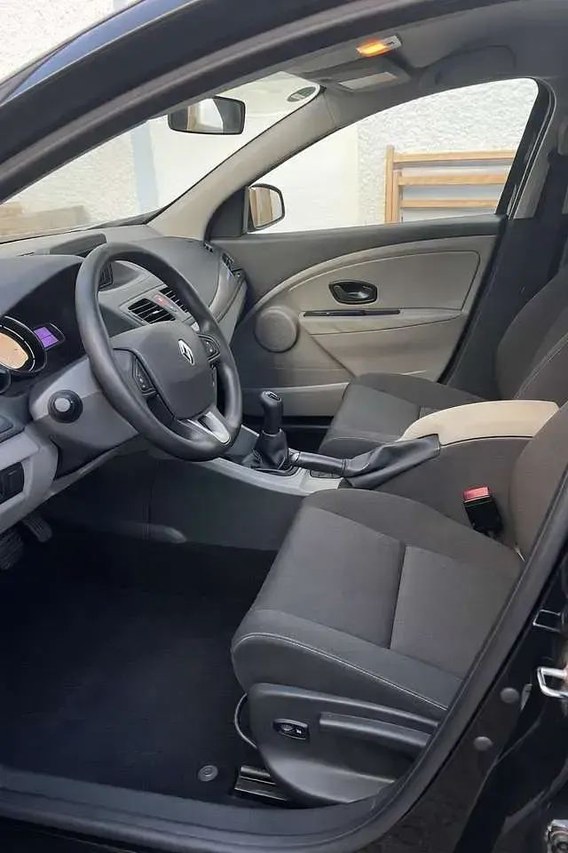 Gebraucht Renault Mégane 101 PS (74 kW) 2011 Kleinwagen