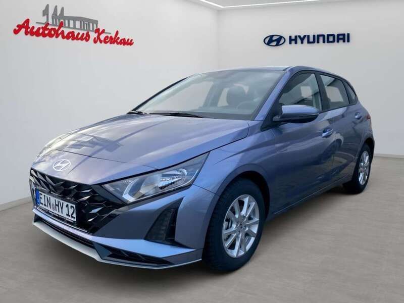 Meta blue mineraleffekt Gebraucht 2025 Hyundai i20 Trend Kleinwagen | 24.990 € (Teuer) - Bild 1/4