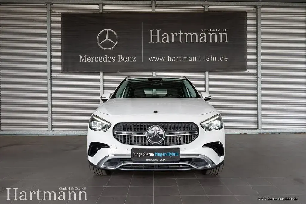 Gebraucht Mercedes GLA250 Advanced 163 PS (119 kW) 2025 Weiß SUV