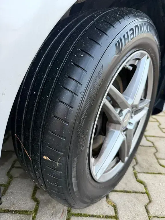 Gebraucht Mercedes C180 116 PS (85 kW) 2015 Silber Limousine