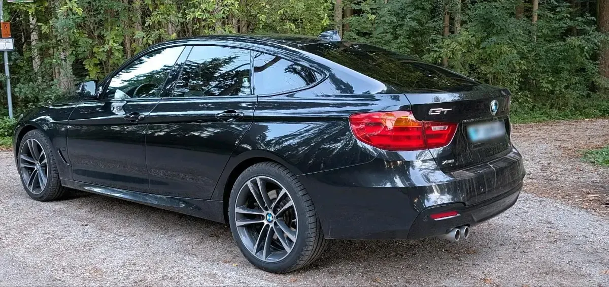 Gebraucht BMW 330 M Sport 258 PS (189 kW) 2015 Schwarz Limousine
