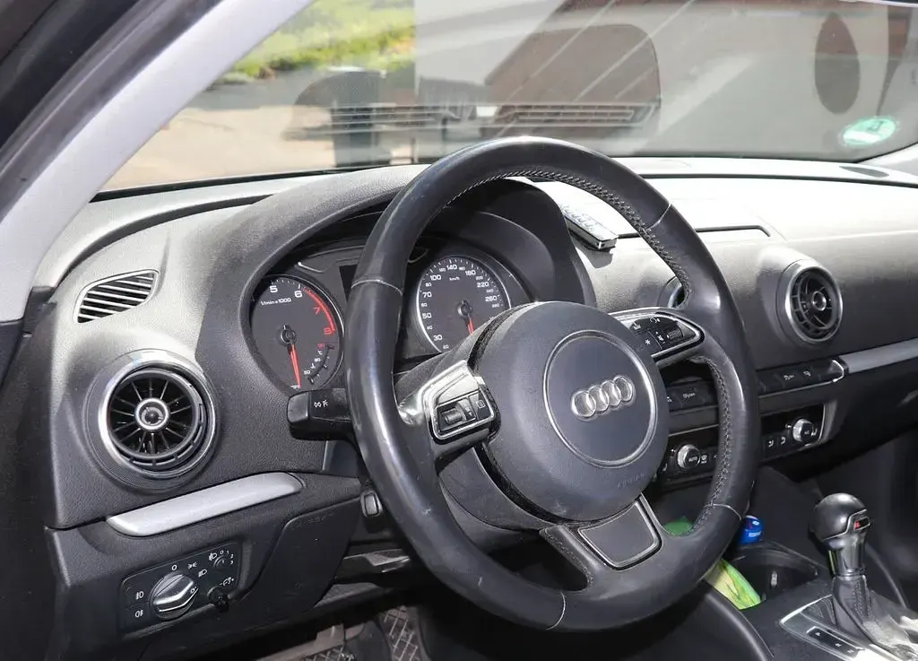 Gebraucht Audi A3 Ambition 125 PS (91 kW) 2016 Grau Limousine