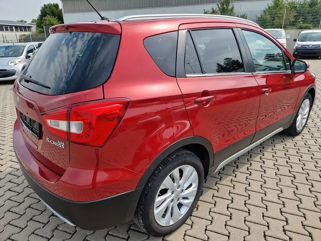Gebraucht Suzuki SX4 S-Cross Comfort 111 PS (81 kW) 2018 Rot SUV