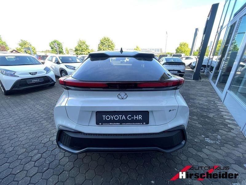 Neu Toyota C-HR 197 PS (144 kW) 2025 Weiß SUV