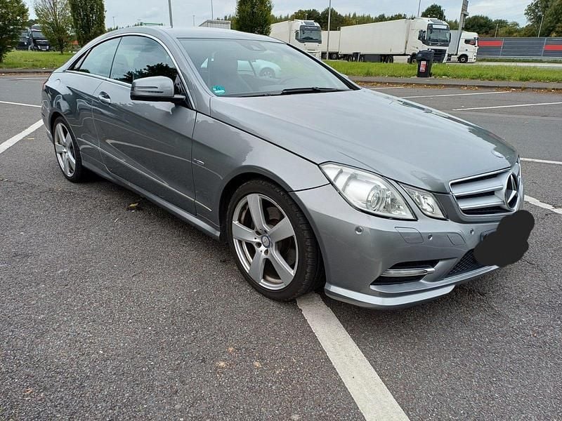 Gebraucht Mercedes E250 204 PS (150 kW) 2013 Grau Coupé