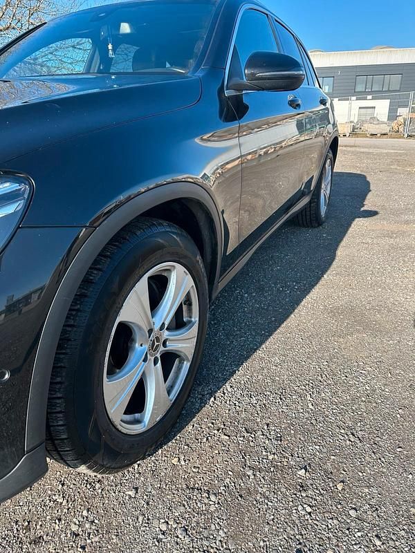 Gebraucht Mercedes GLC220 170 PS (125 kW) 2018 Schwarz SUV