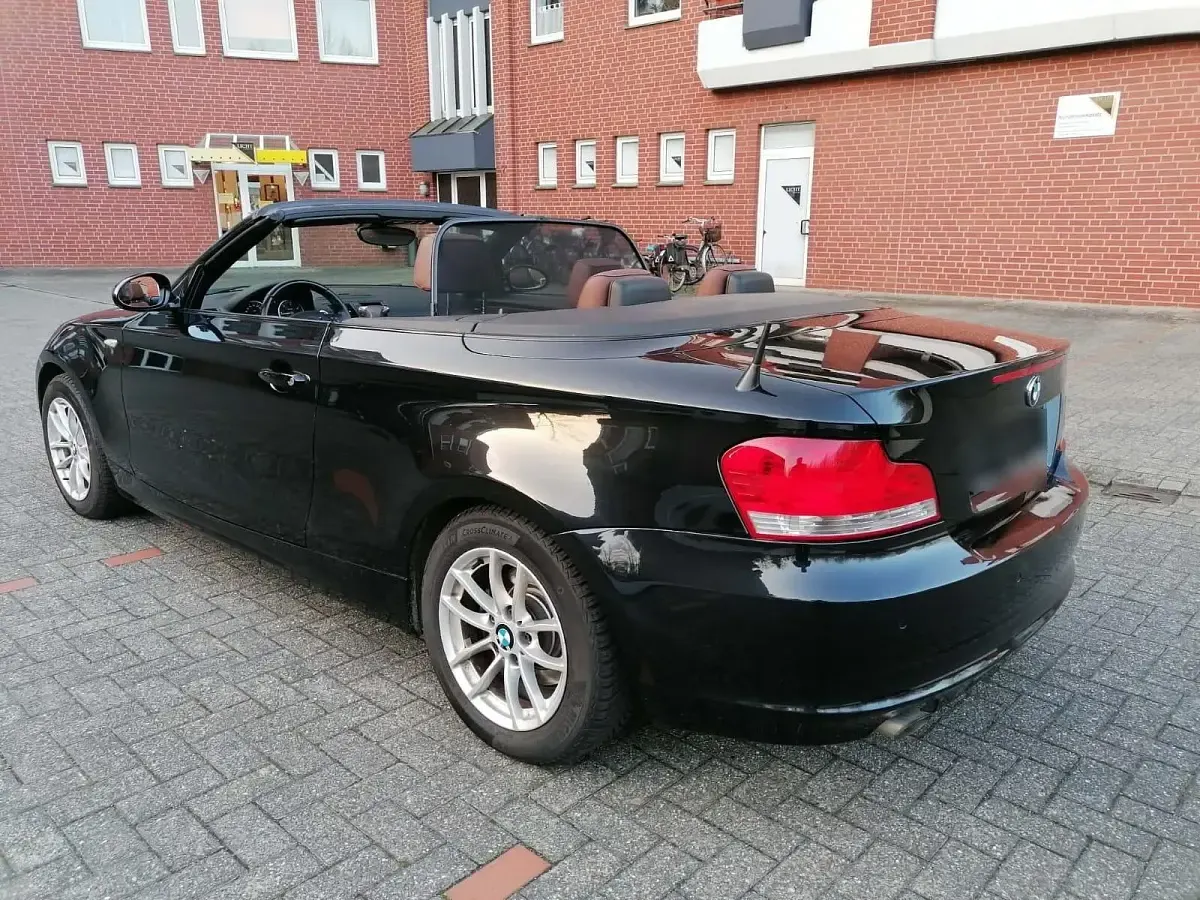 Gebraucht BMW 118 Cabriolet M Sport 143 PS (105 kW) 2009 Schwarz Cabrio
