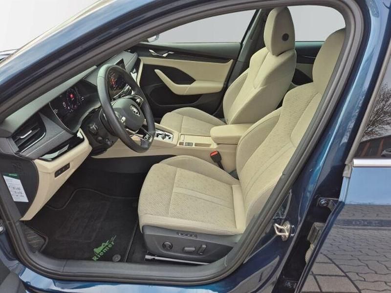 Second-hand Skoda Octavia Style 150 CP (110 kW) 2022 Albastru Break