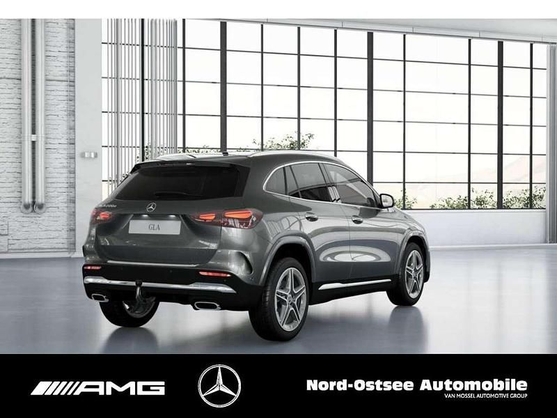 Metalliclack mountaingrau Gebraucht 2025 Mercedes GLA200 AMG SUV | 40.490 € (Guter Preis) - Bild 1/2