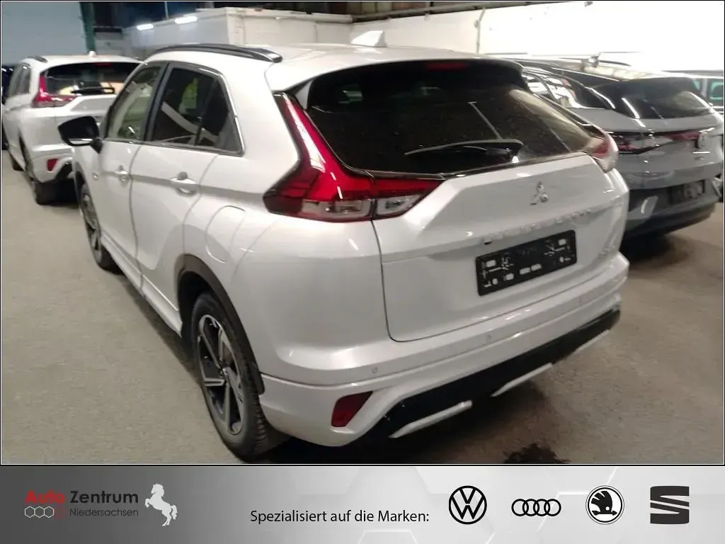 Gebraucht Mitsubishi Eclipse Cross Basis 188 PS (138 kW) 2023 Weiß SUV