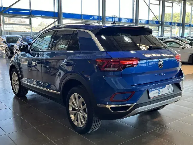 Gebraucht VW T-Roc IQ Drive 150 PS (110 kW) 2023 Blau SUV