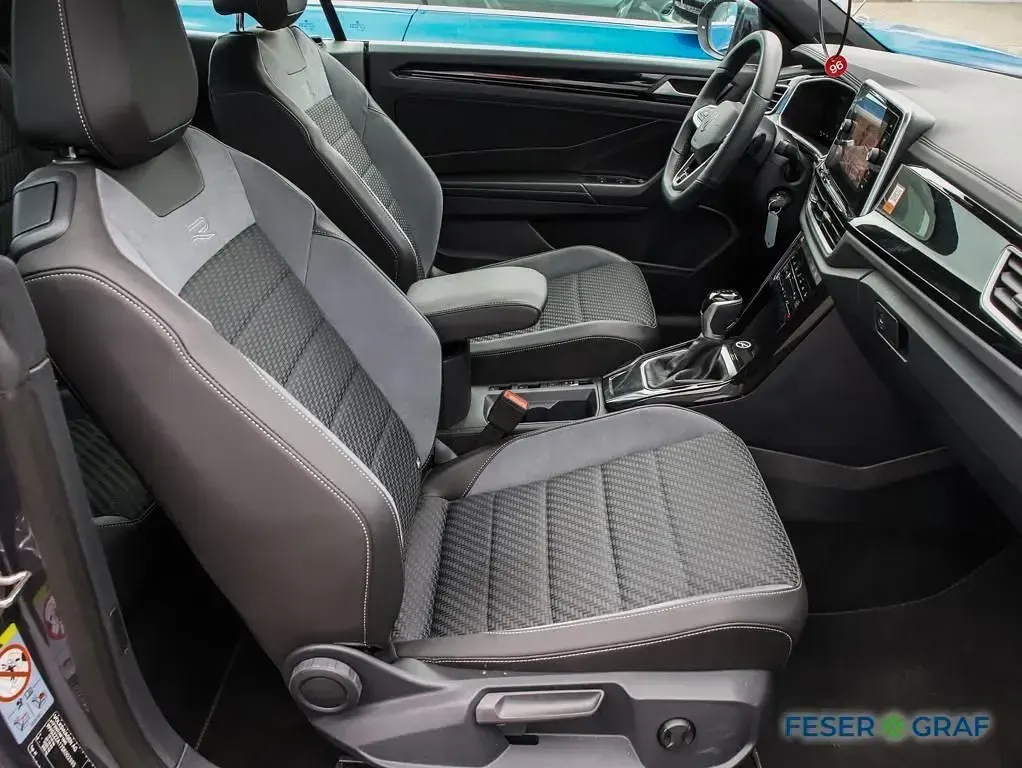 Gebraucht VW T-Roc Cabriolet R-line 150 PS (110 kW) 2025 Rauchgrau metallic schwarz Cabrio