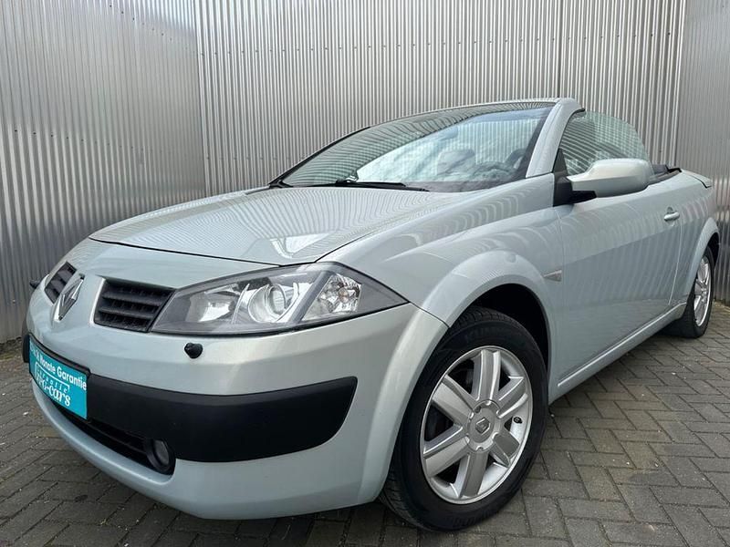 Grau Gebraucht 2005 Renault Mégane Cabriolet Authentique Cabrio | 3.990 € (Etwas zu teuer) - Bild 1/4