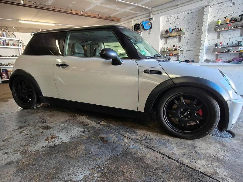 Usado Mini Cooper 90 HP (66 kW) 2005 Cinzento Citadino