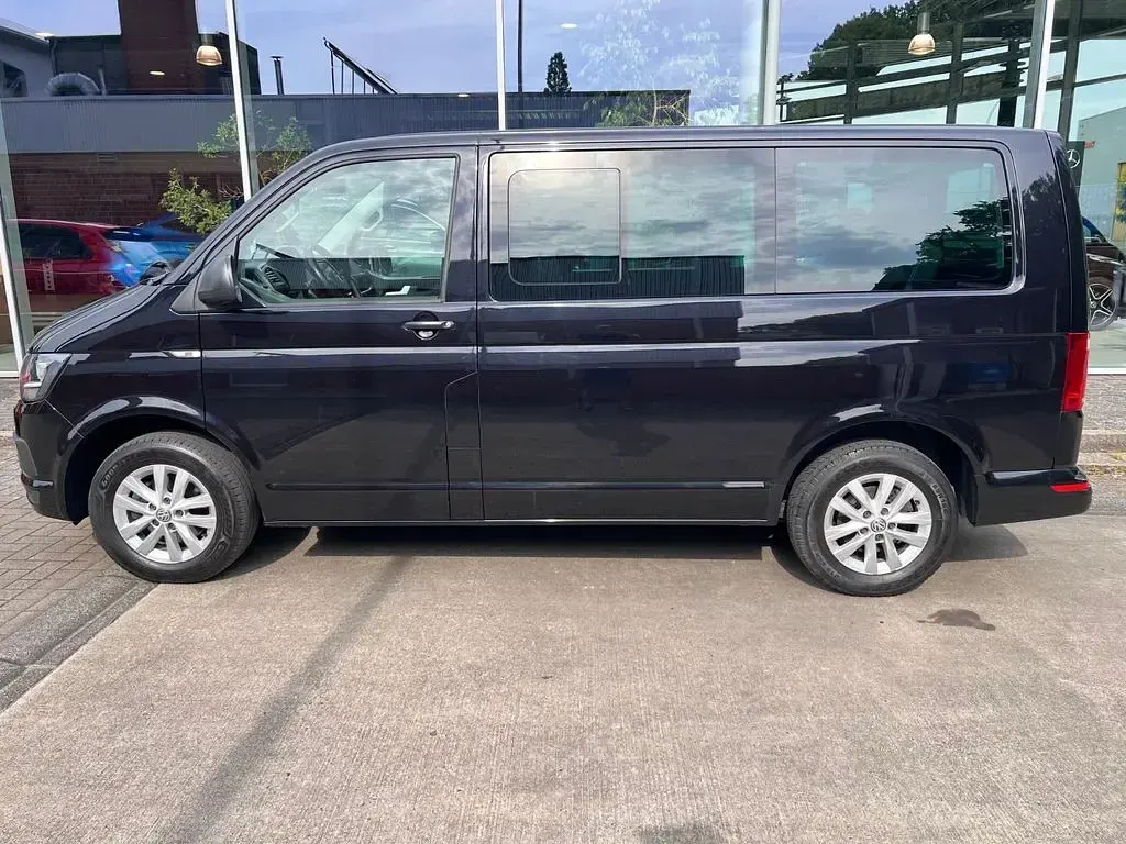 Gebraucht VW Multivan 150 PS (110 kW) 2020 Schwarz Van / Kleinbus