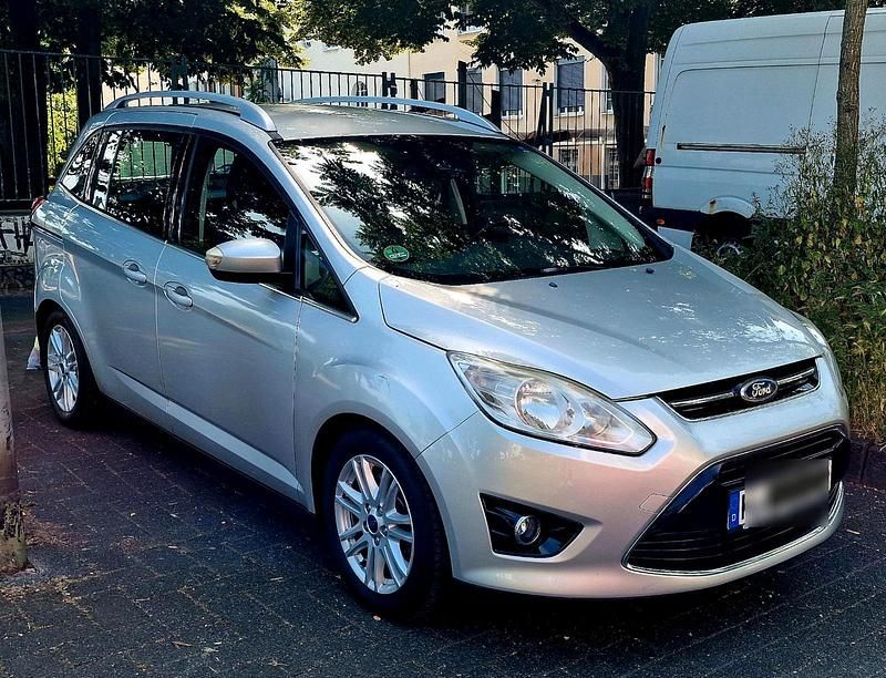 Grau Gebraucht 2014 Ford Grand C-Max Van / Kleinbus | 6.500 € (Etwas zu teuer) - Bild 1/4