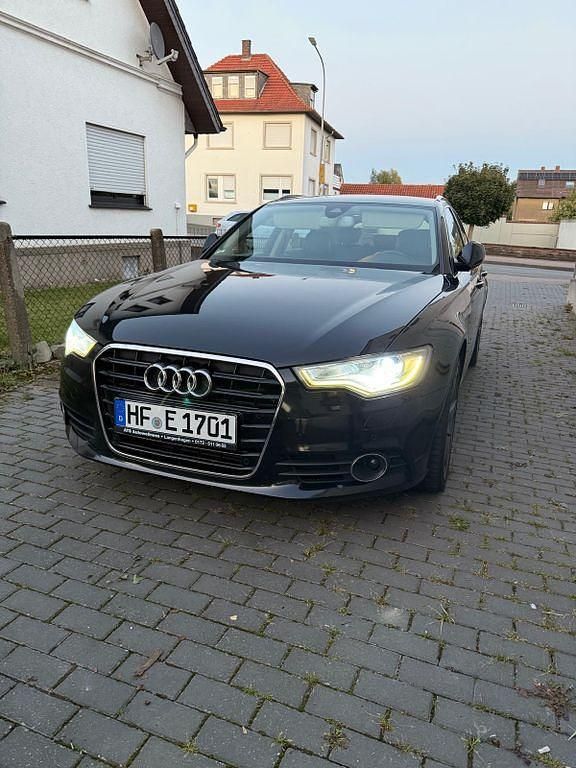 Schwarz Gebraucht 2012 Audi A6 Kombi | 9.750 € (Guter Preis) - Bild 1/4