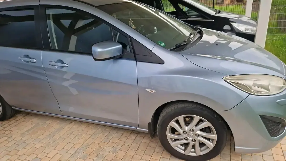 Gebraucht Mazda 5 116 PS (85 kW) 2012 Blau Van / Kleinbus