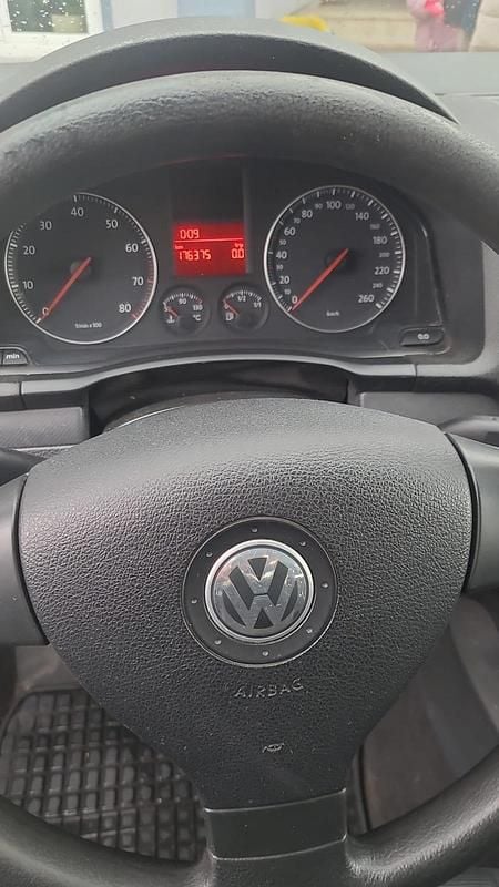 Gebraucht VW Golf V 102 PS (75 kW) 2005 Silber Kleinwagen