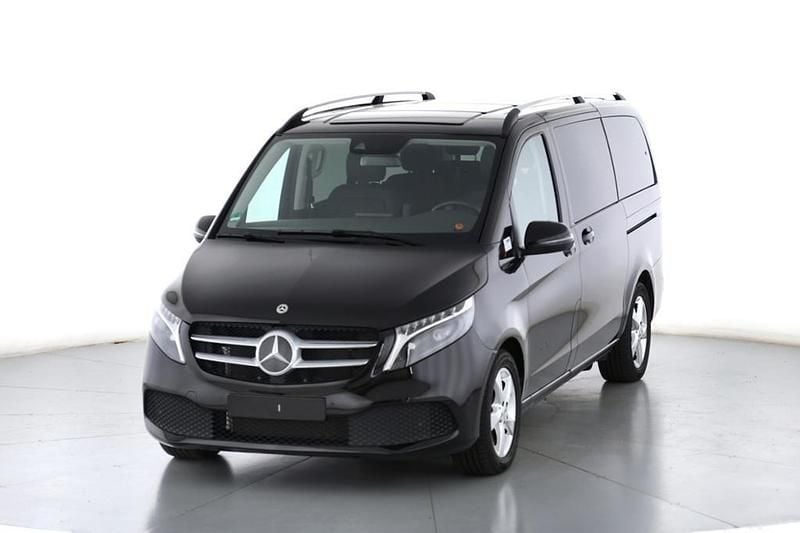 Schwarz Gebraucht 2023 Mercedes V250 Edition Van / Kleinbus | 51.950 € (Guter Preis) - Bild 1/4