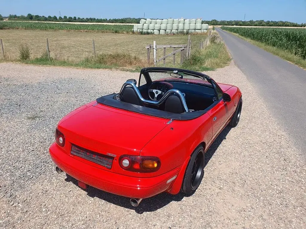Second-hand Mazda MX5 116 CP (85 kW) 1990 Roșu Cabrio