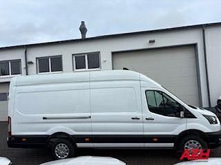 Gebraucht Ford Transit Trend 131 PS (96 kW) 2023 Frostweiß Van / Kleinbus