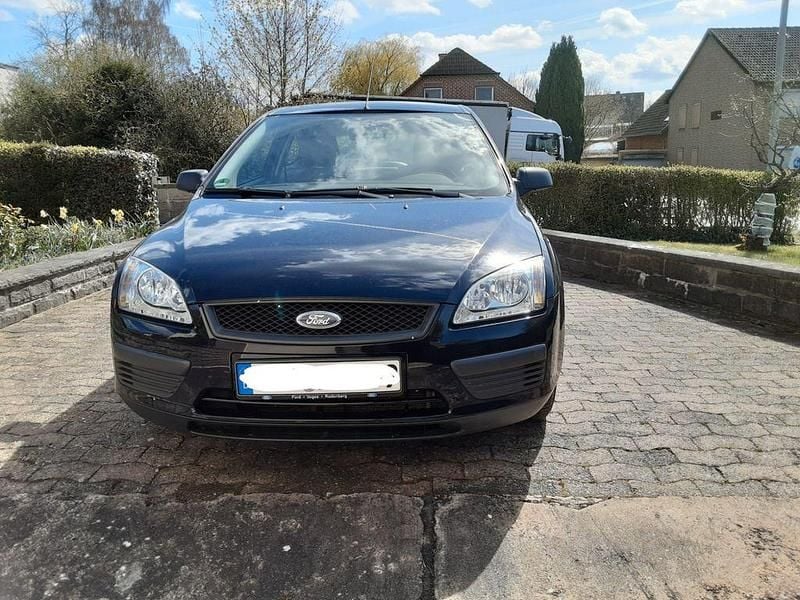 Gebraucht Ford Focus Trend 80 PS (58 kW) 2005 Blau Limousine