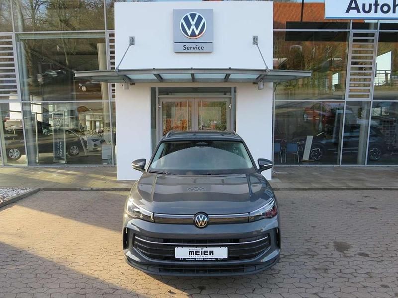Neu VW Tiguan Life 150 PS (110 kW) 2026 Grau SUV