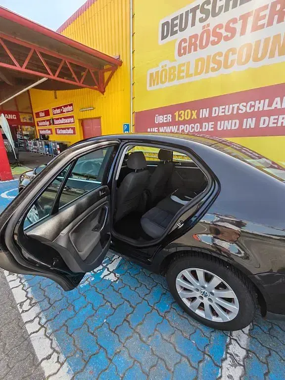 Gebraucht VW Jetta Highline 140 PS (102 kW) 2008 Schwarz Limousine
