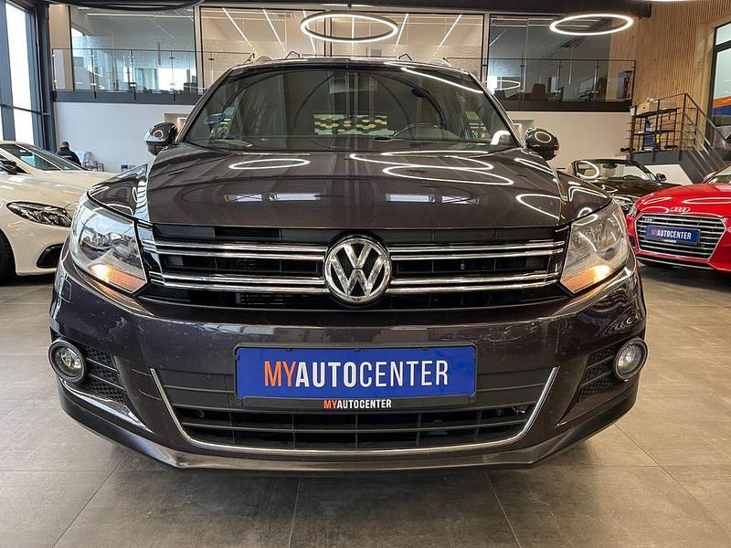 Gebraucht VW Tiguan LOUNGE 150 PS (110 kW) 2015 Grau SUV