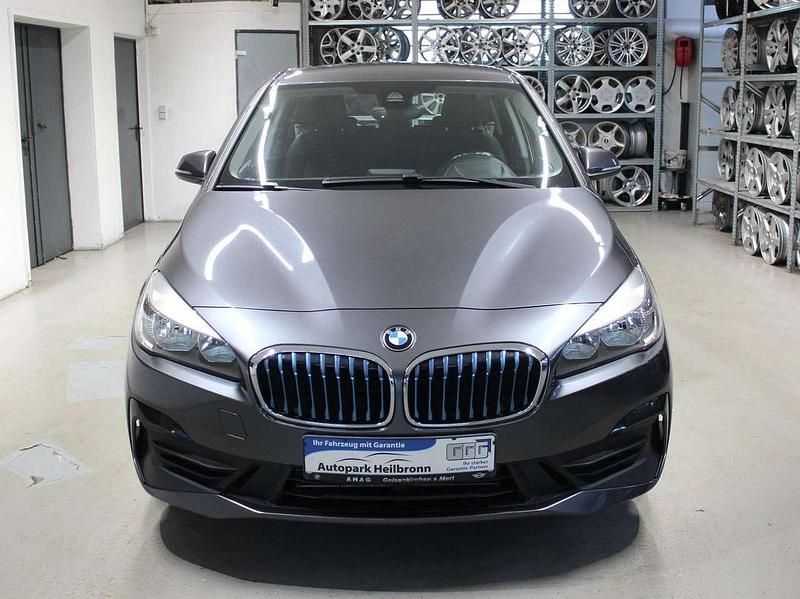 Gebraucht BMW 225 iPerformance 136 PS (100 kW) 2019 Mineralgrau metallic Van / Kleinbus