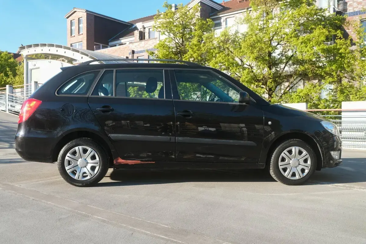 Gebraucht Skoda Fabia 60 PS (44 kW) 2011 Schwarz Kombi