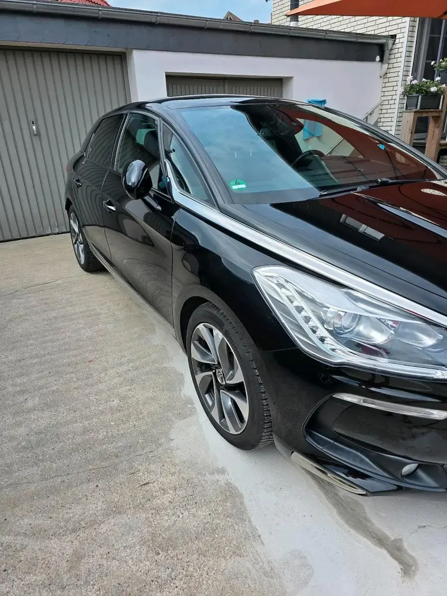 Gebraucht Citroën DS5 165 PS (121 kW) 2013 Schwarz Kleinwagen