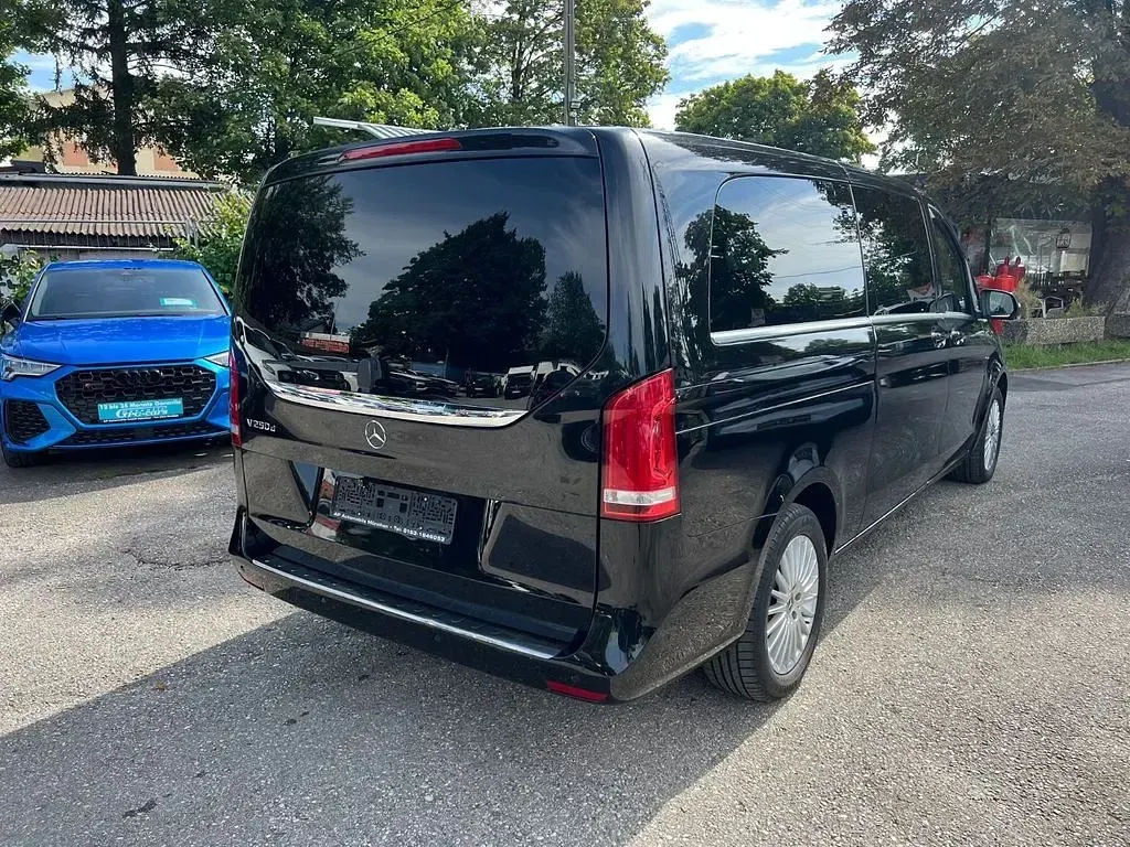 Gebraucht Mercedes V250 Avantgarde 190 PS (139 kW) 2017 Schwarz Van / Kleinbus