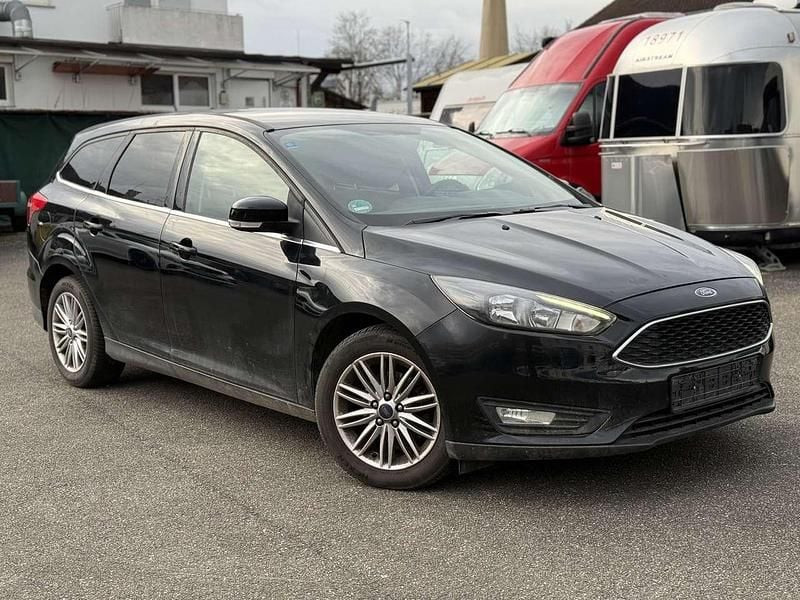 Gebraucht Ford Focus 125 PS (91 kW) 2018 Iridiumschwarz metallic Kombi