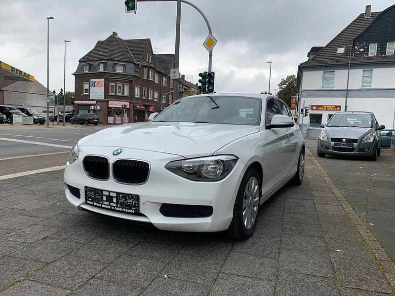 Weiß Gebraucht 2013 BMW 116 Efficient Dynamics Kleinwagen | 9.290 € (Etwas zu teuer) - Bild 1/4