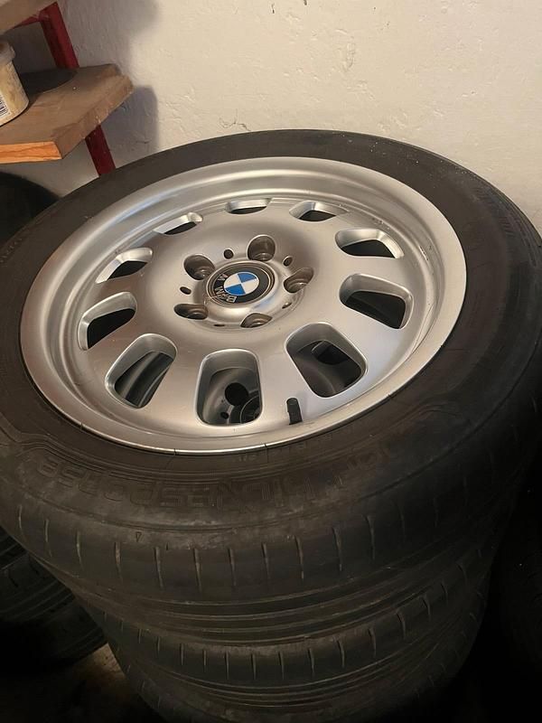 Gebraucht BMW 318 143 PS (105 kW) 2004 Silber Kombi