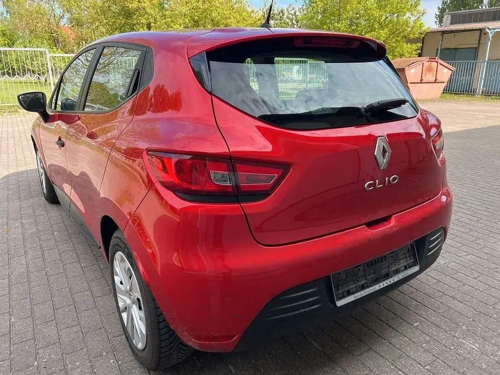 Gebraucht Renault Clio IV 73 PS (53 kW) 2018 Rot Limousine