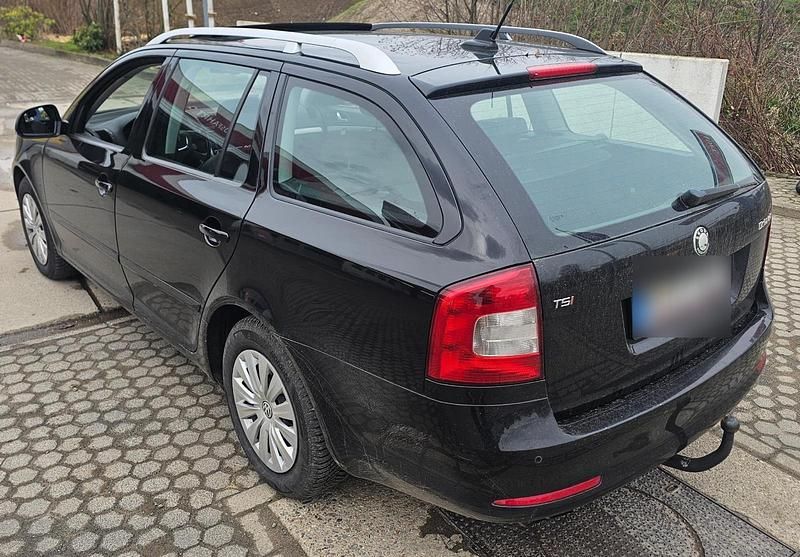 Gebraucht Skoda Octavia 160 PS (117 kW) 2010 Schwarz Kombi