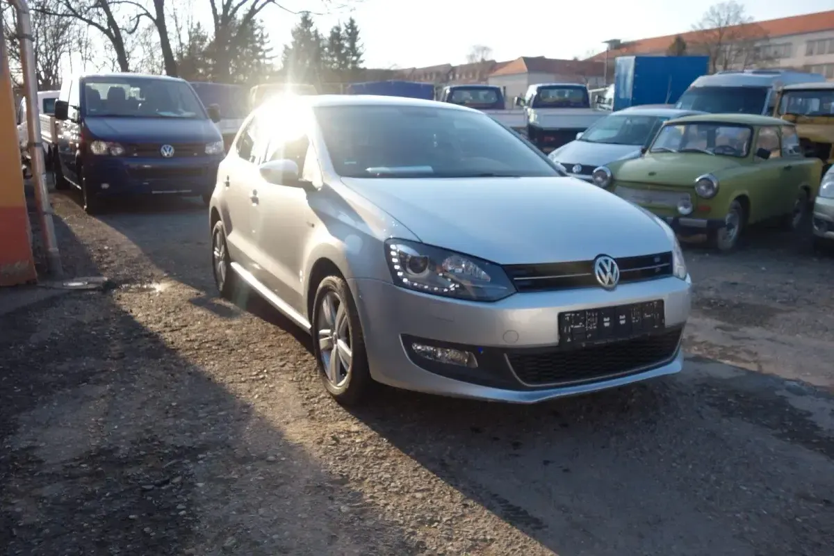 Gebraucht VW Polo Life 90 PS (66 kW) 2013 Silber Kleinwagen
