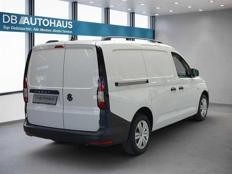 Second-hand VW Caddy 102 CP (75 kW) 2022 Alb Monovolum