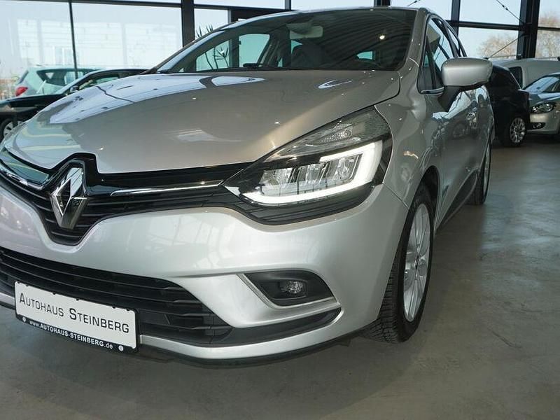 Gebraucht Renault Clio IV Intens 118 PS (86 kW) 2017 Silber Limousine